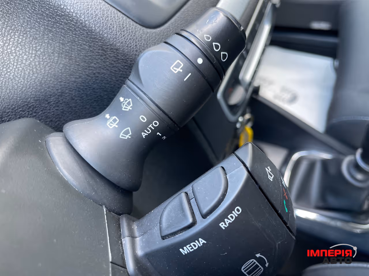 Renault Megane - фото 19