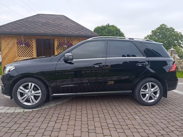 Mercedes-Benz GLE - зображення 3