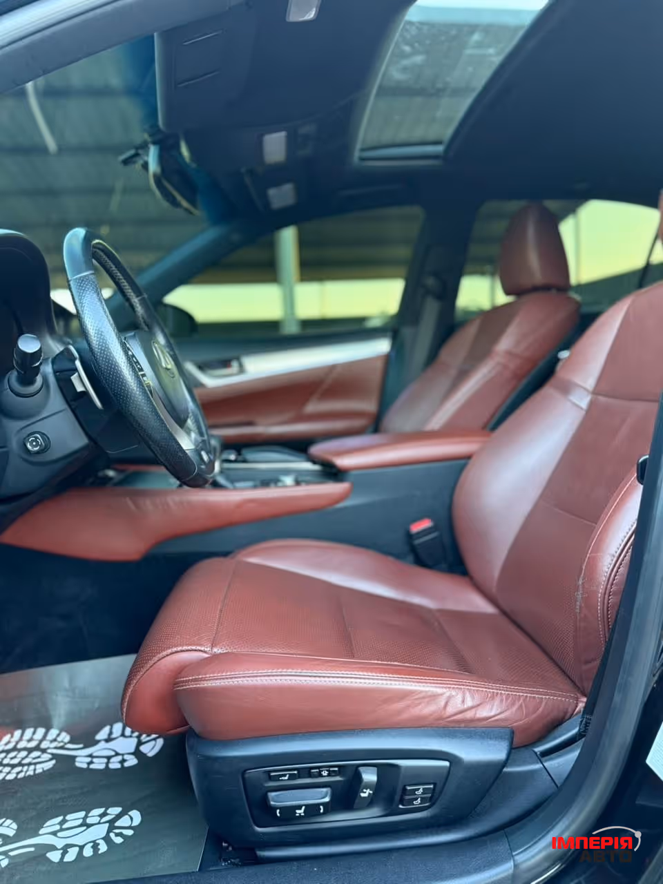 Lexus GS - фото 9