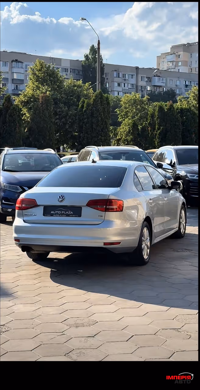 Volkswagen Jetta - фото 4