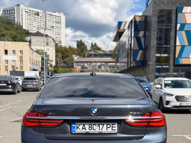 BMW 7 серії - зображення 3