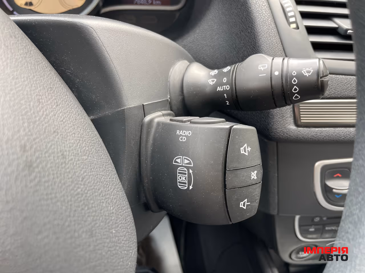 Renault Megane - фото 25