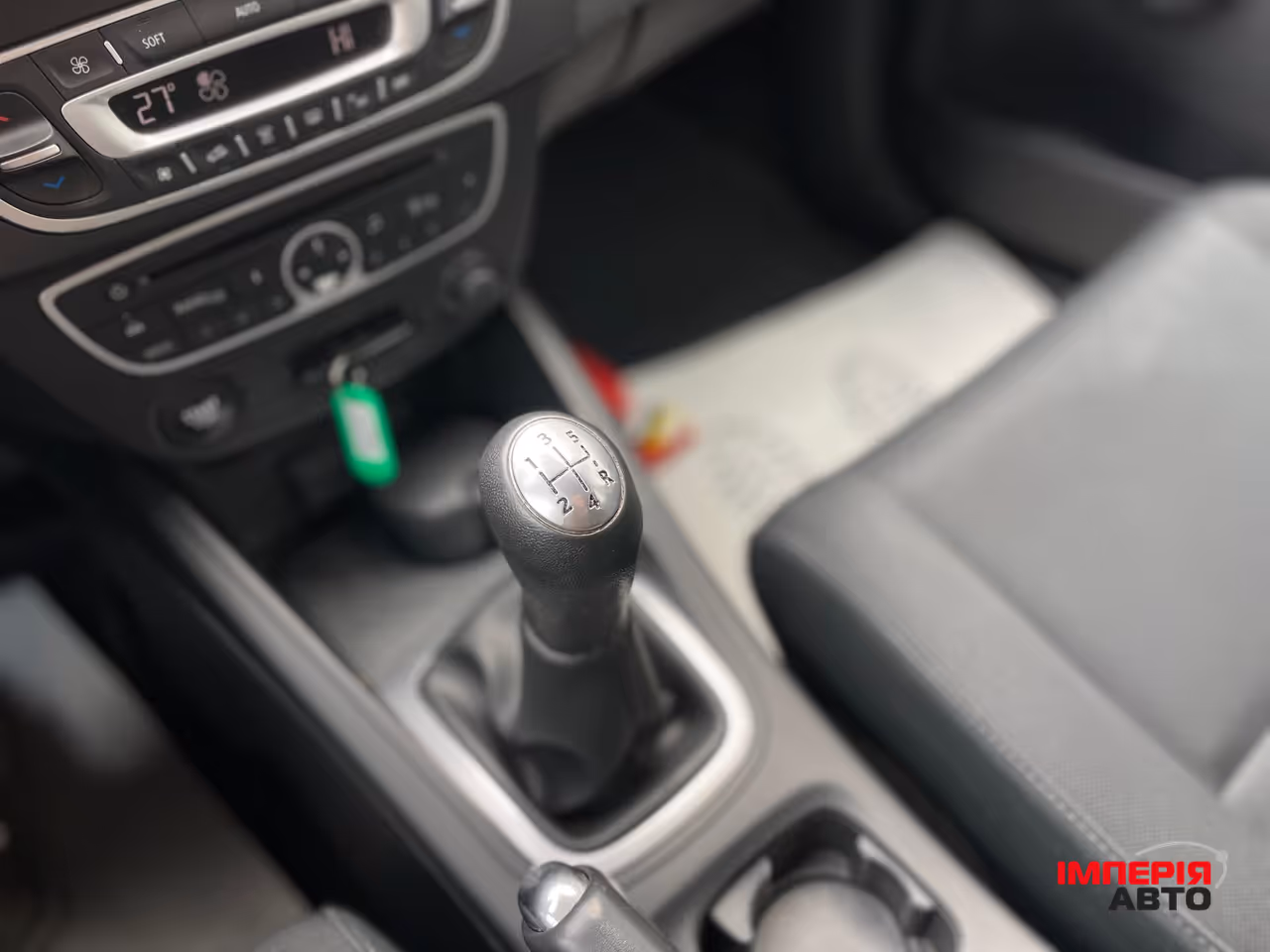 Renault Megane - фото 24