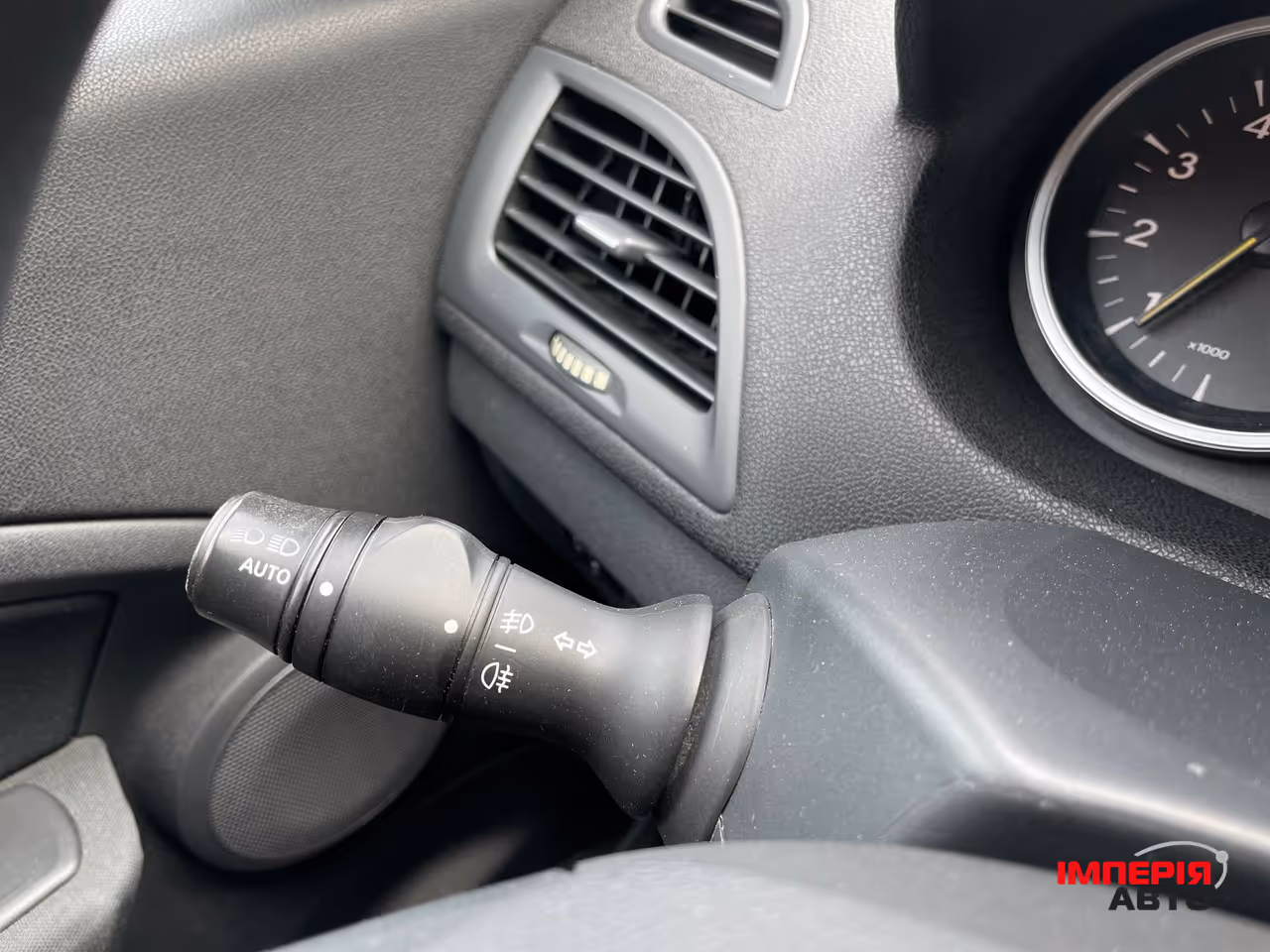 Renault Megane - фото 21