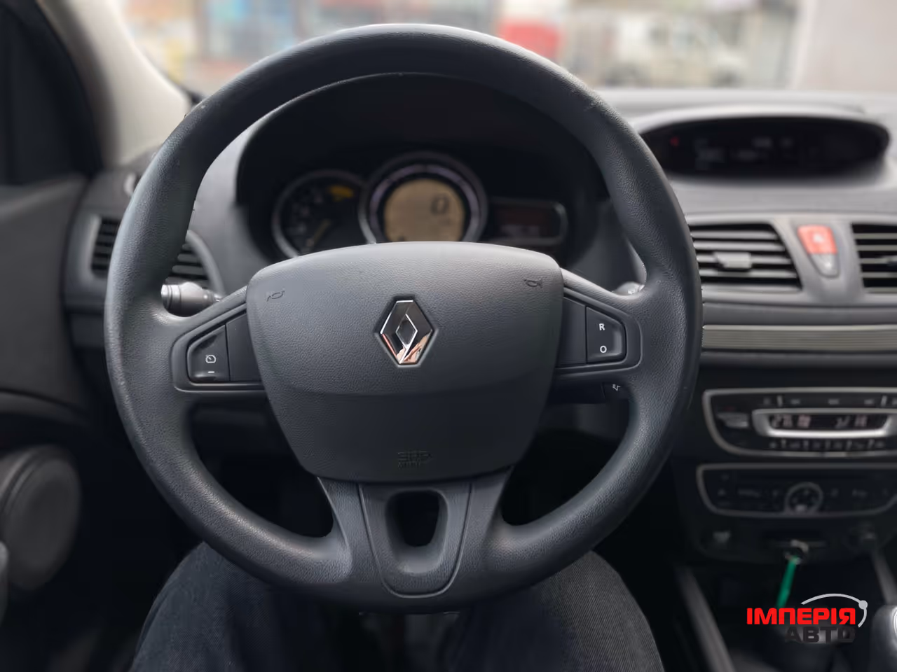 Renault Megane - фото 19