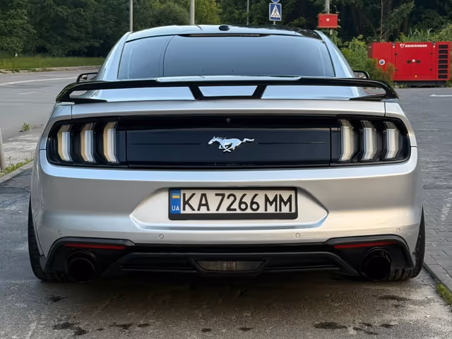 Ford Mustang - зображення 2