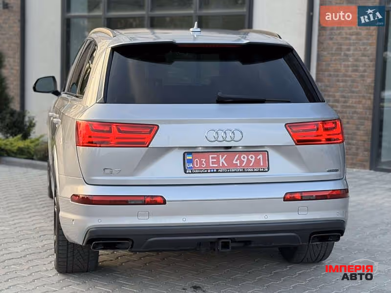 Audi Q7 - фото 31