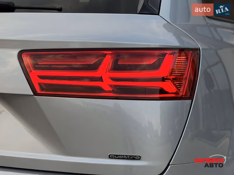 Audi Q7 - фото 47