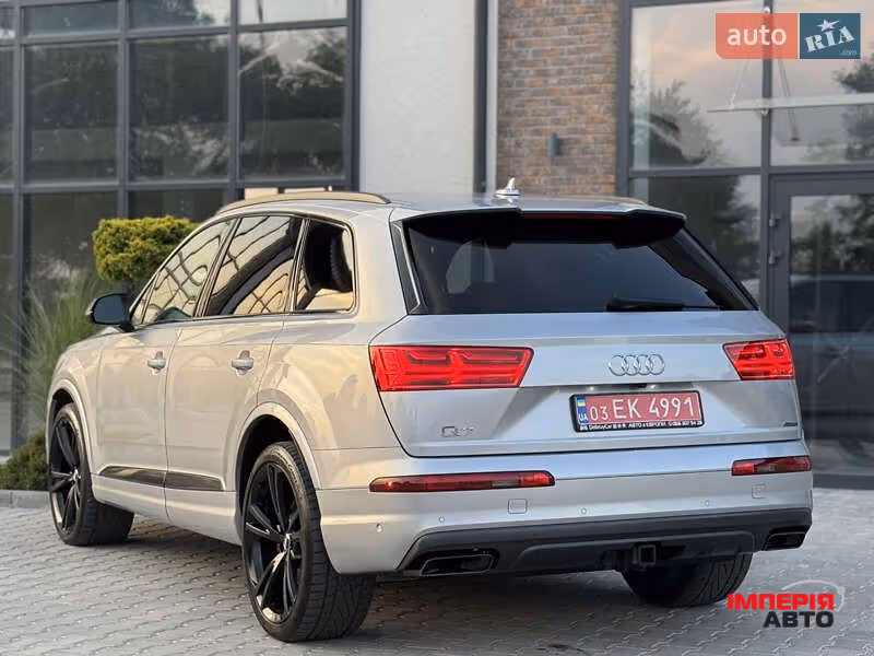 Audi Q7 - фото 33