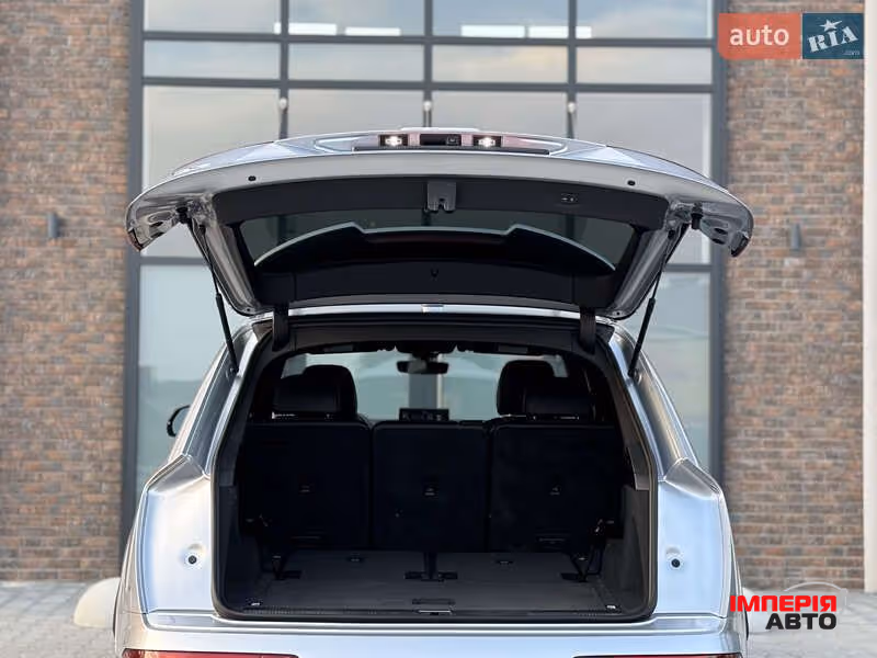 Audi Q7 - фото 43