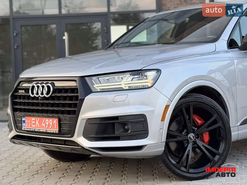 Audi Q7 - фото 16