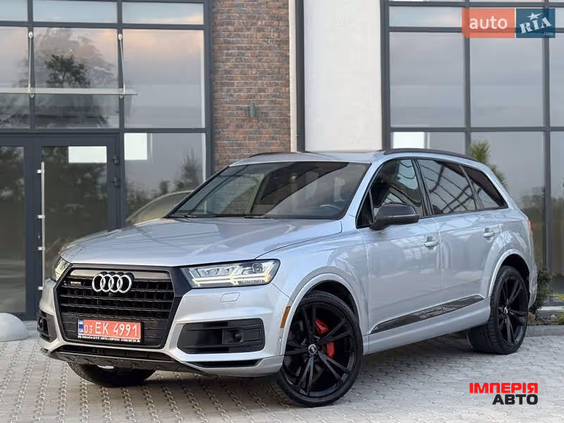 Audi Q7 - фото 12