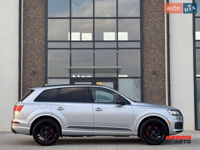 Audi Q7 - фото 23
