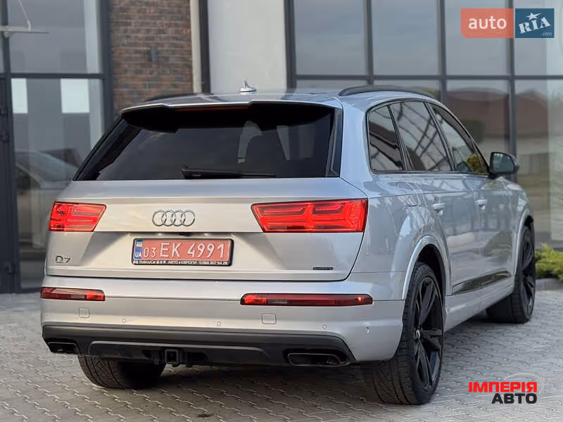 Audi Q7 - фото 27