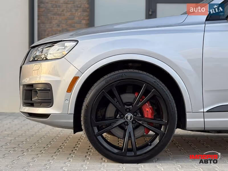 Audi Q7 - фото 37