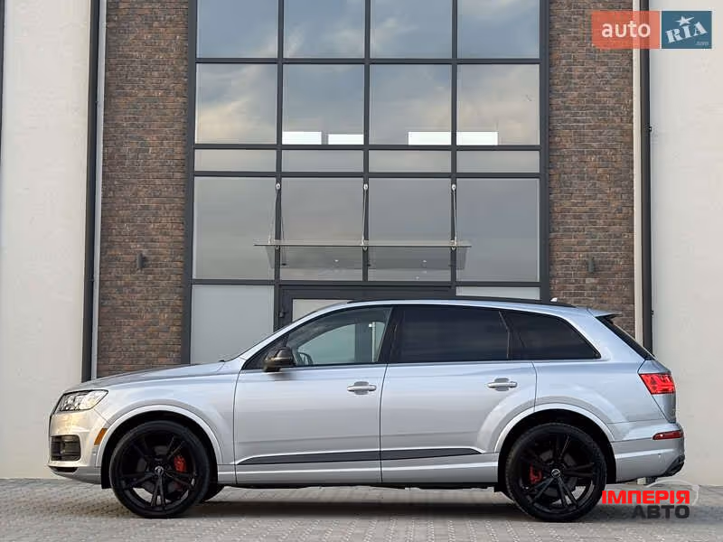 Audi Q7 - фото 35