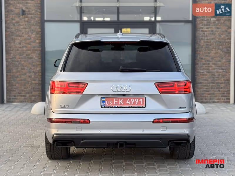 Audi Q7 - фото 29