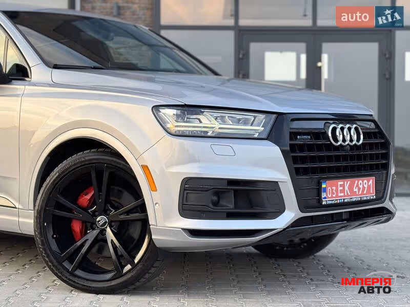 Audi Q7 - фото 9