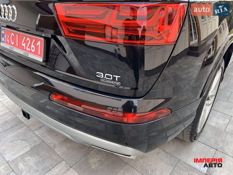 Audi Q7 - фото 22