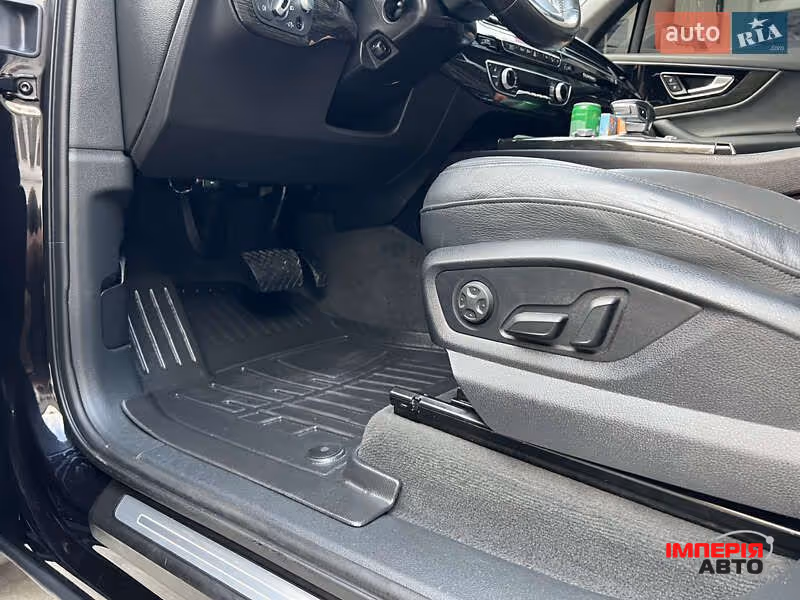 Audi Q7 - фото 44
