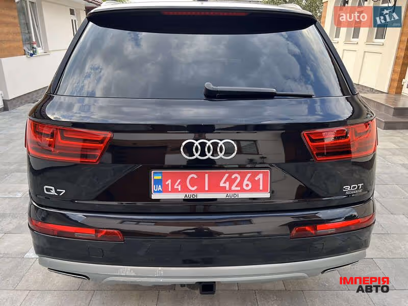 Audi Q7 - фото 23