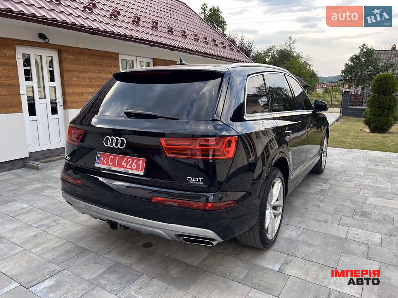 Audi Q7 - фото 8
