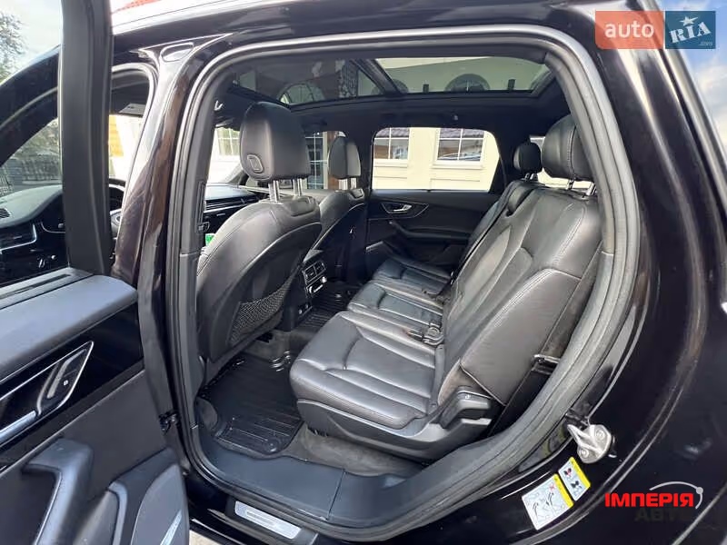 Audi Q7 - фото 48