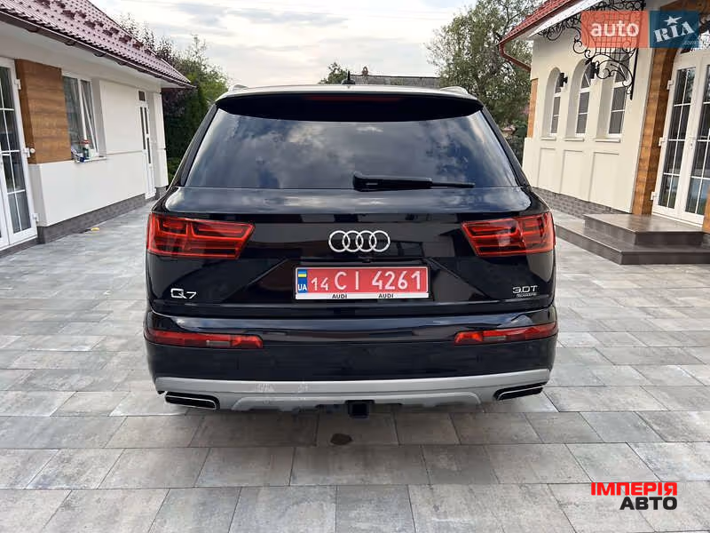 Audi Q7 - фото 9