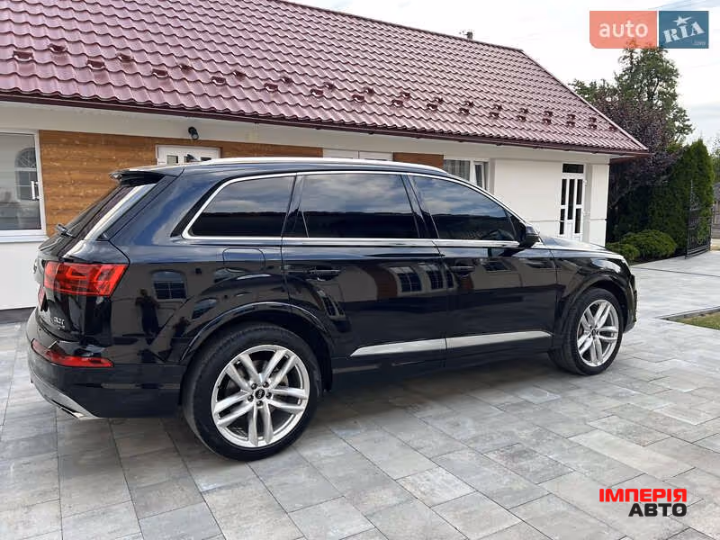 Audi Q7 - фото 6