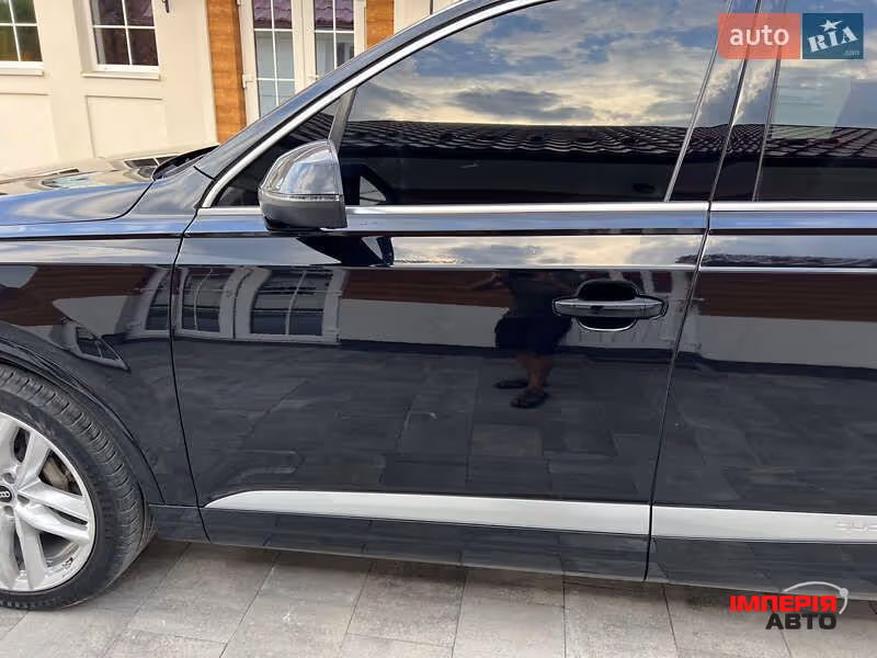 Audi Q7 - фото 29