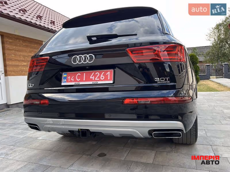 Audi Q7 - фото 26