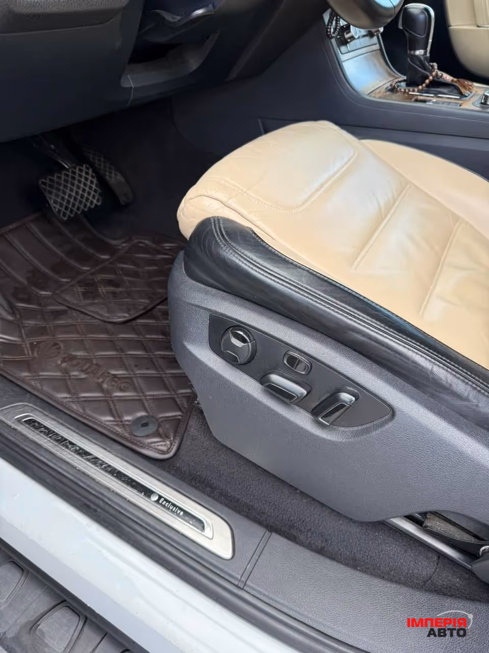 Volkswagen Touareg - фото 13