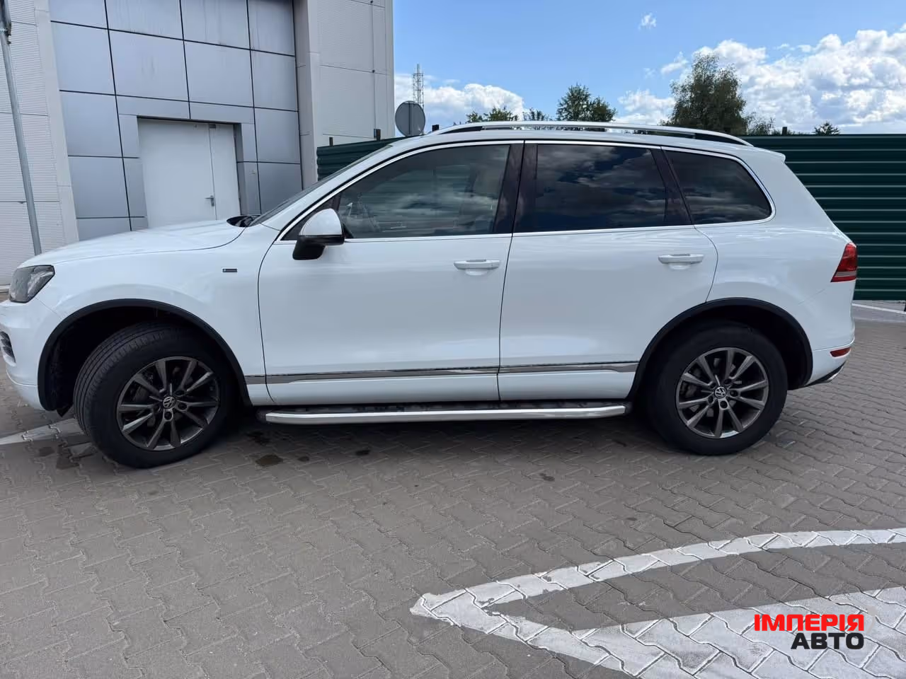 Volkswagen Touareg - фото 9