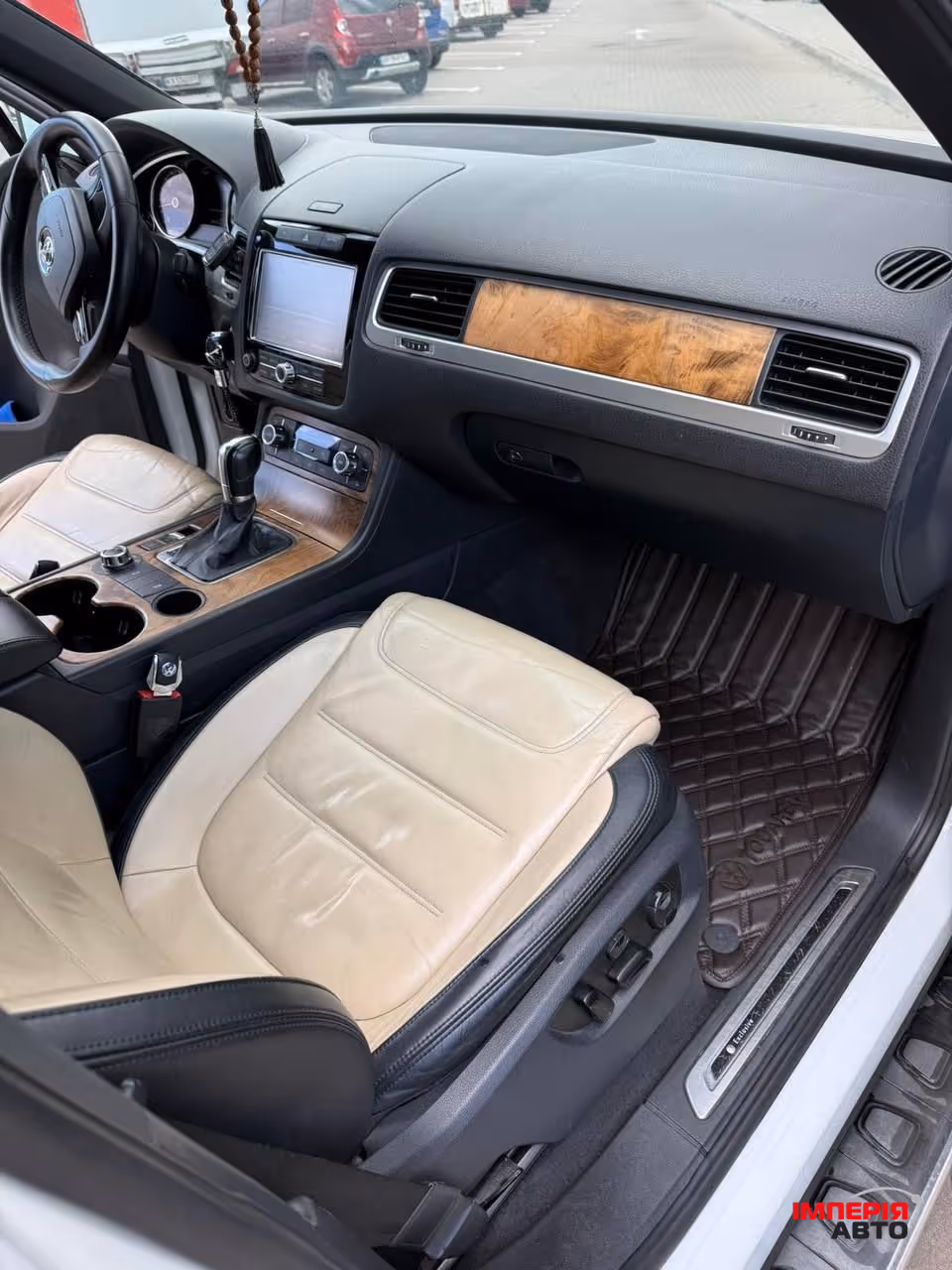 Volkswagen Touareg - фото 11