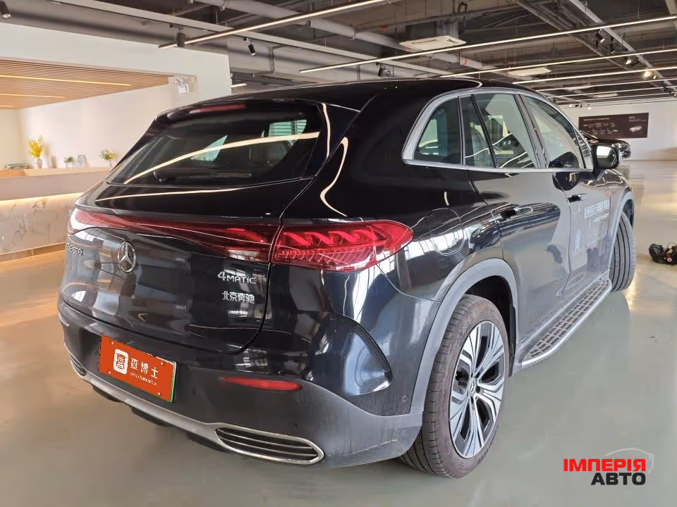 Mercedes-Benz EQE SUV - фото 3