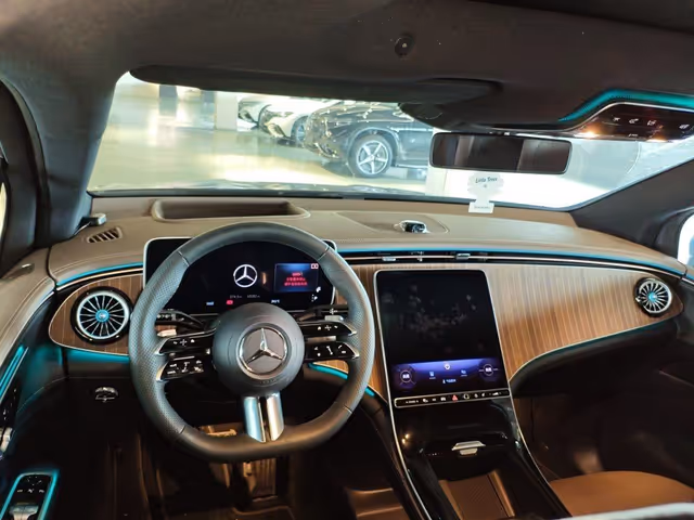 Mercedes-Benz EQE SUV - зображення 5