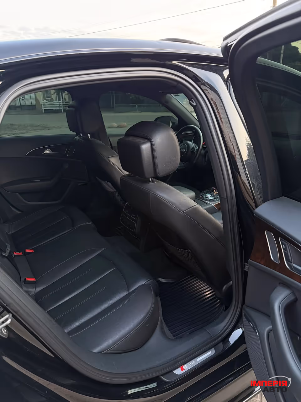 Audi A6 - фото 7
