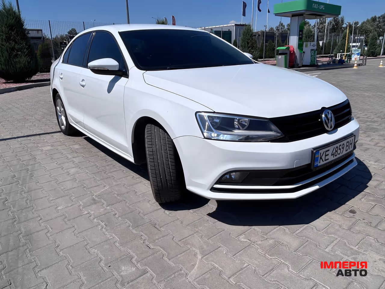 Volkswagen Jetta - фото 2
