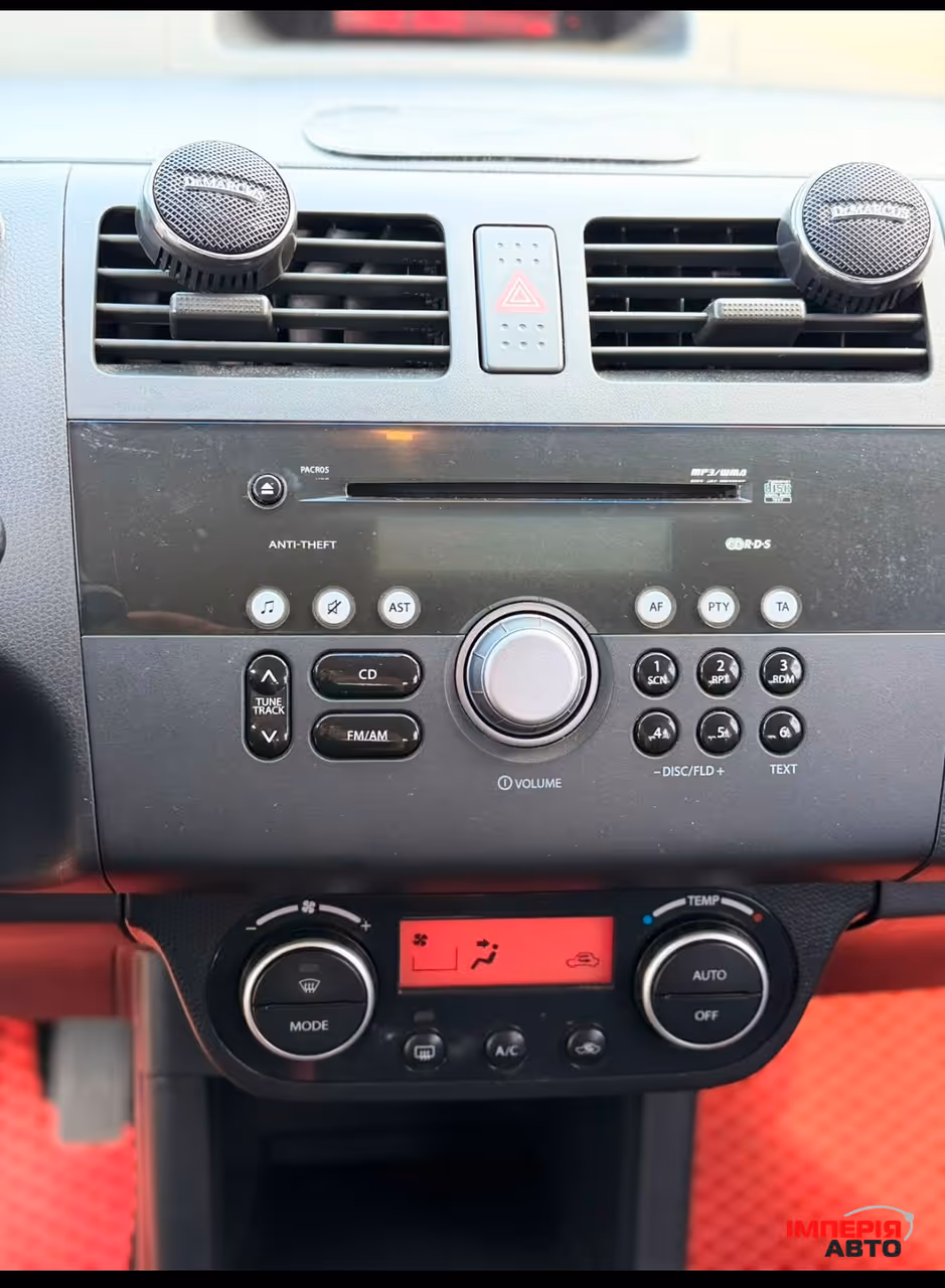 Suzuki Swift - фото 12