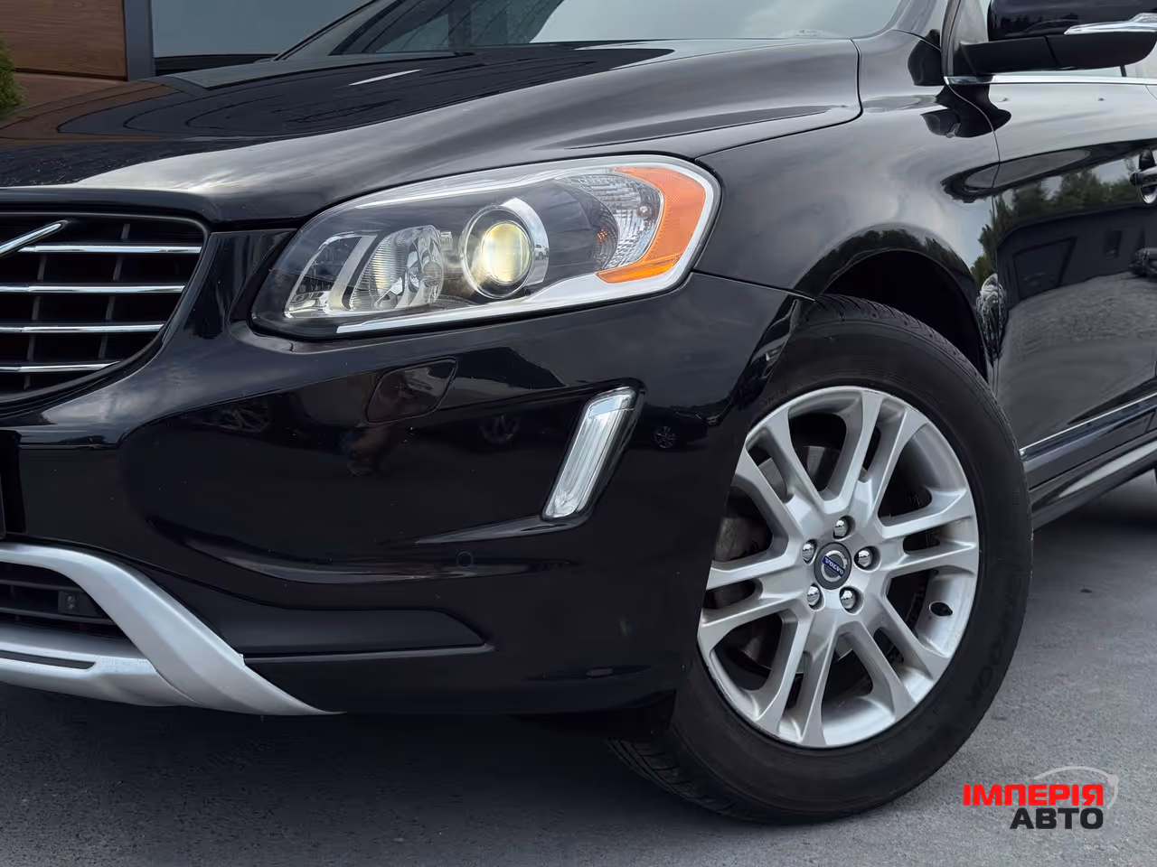 Volvo XC60 - фото 3