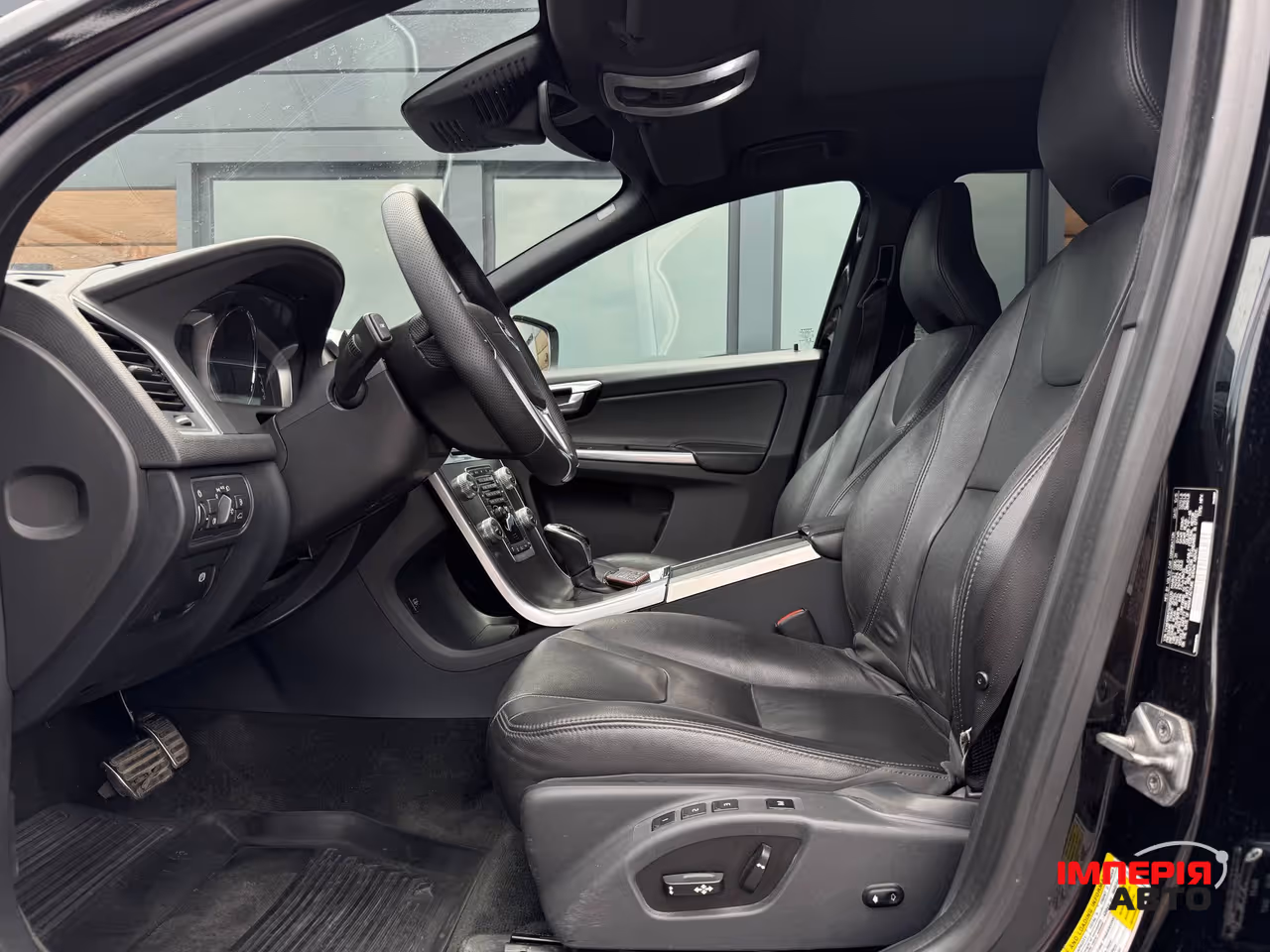 Volvo XC60 - фото 45