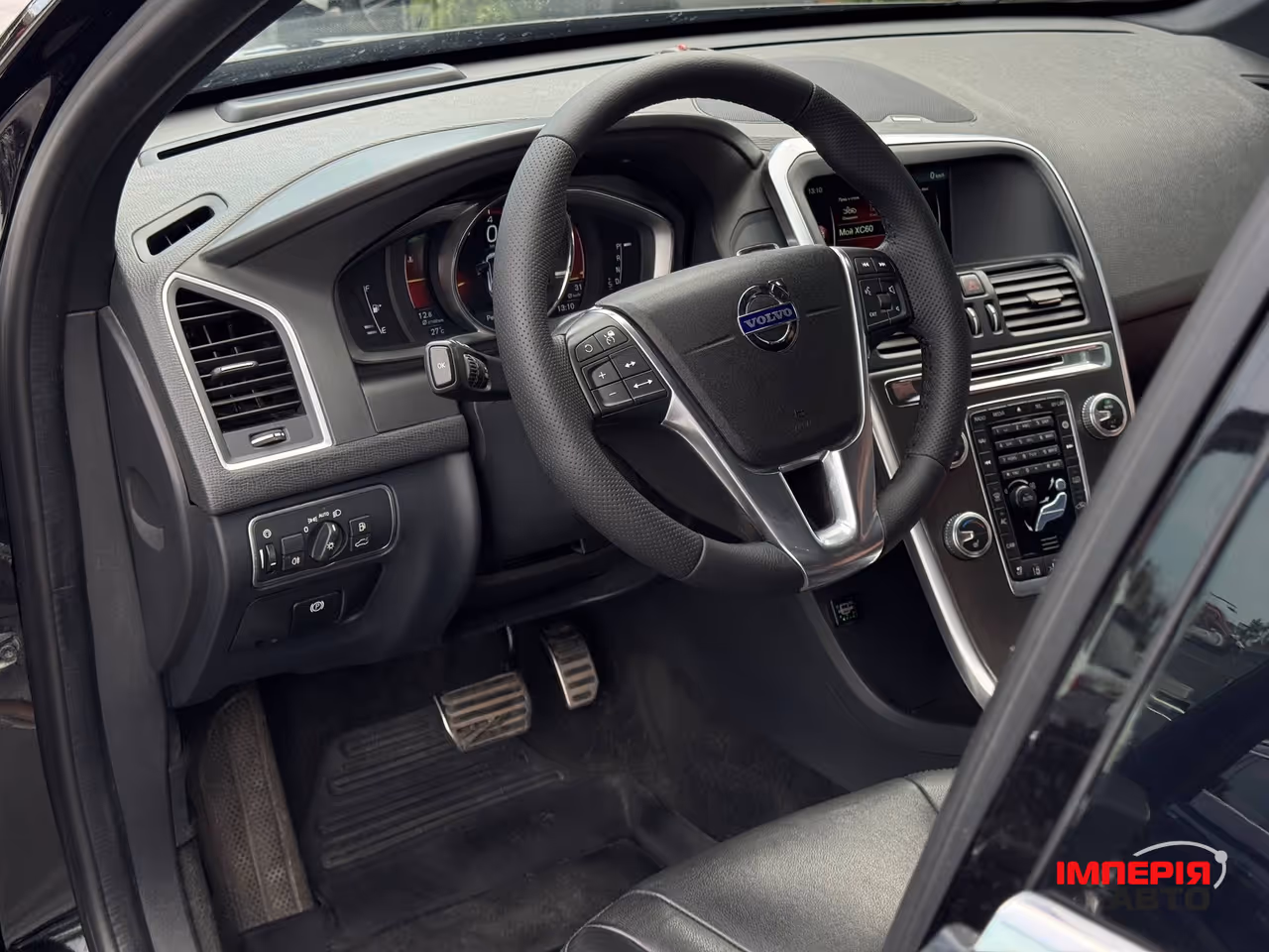 Volvo XC60 - фото 33