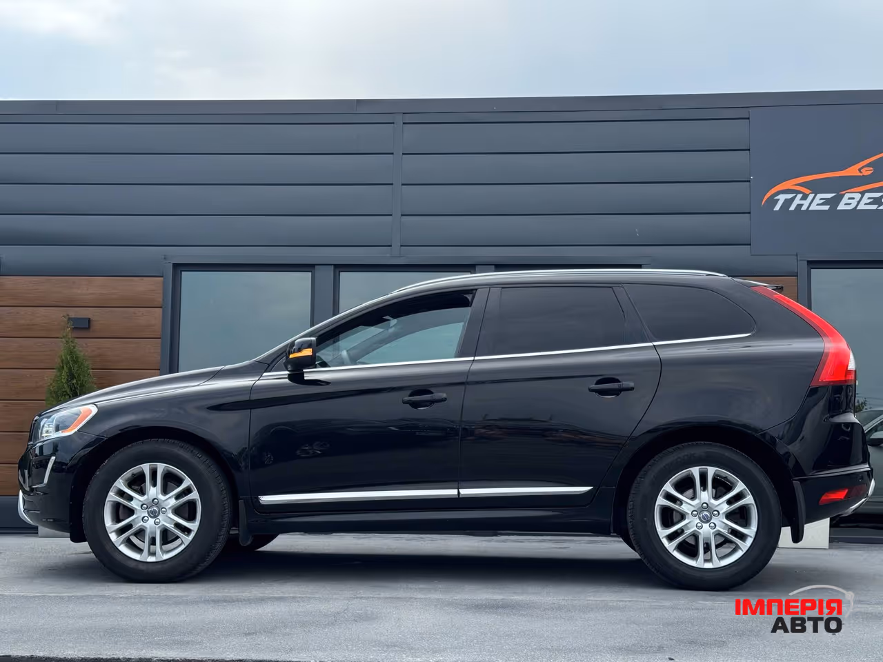 Volvo XC60 - фото 12