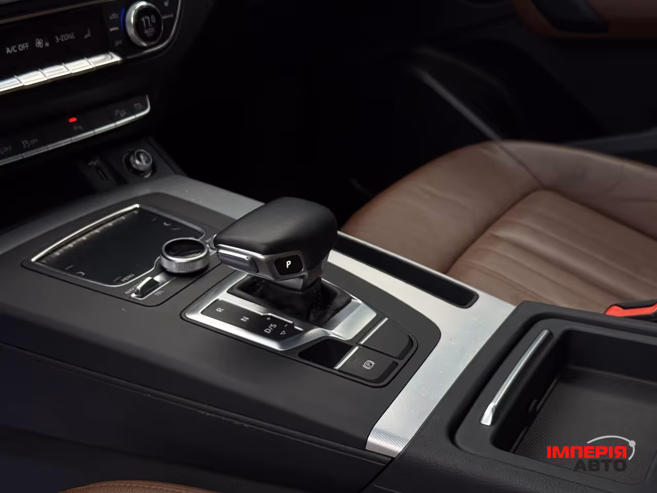Audi Q5 - фото 25