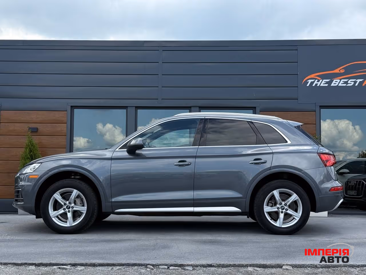 Audi Q5 - фото 8