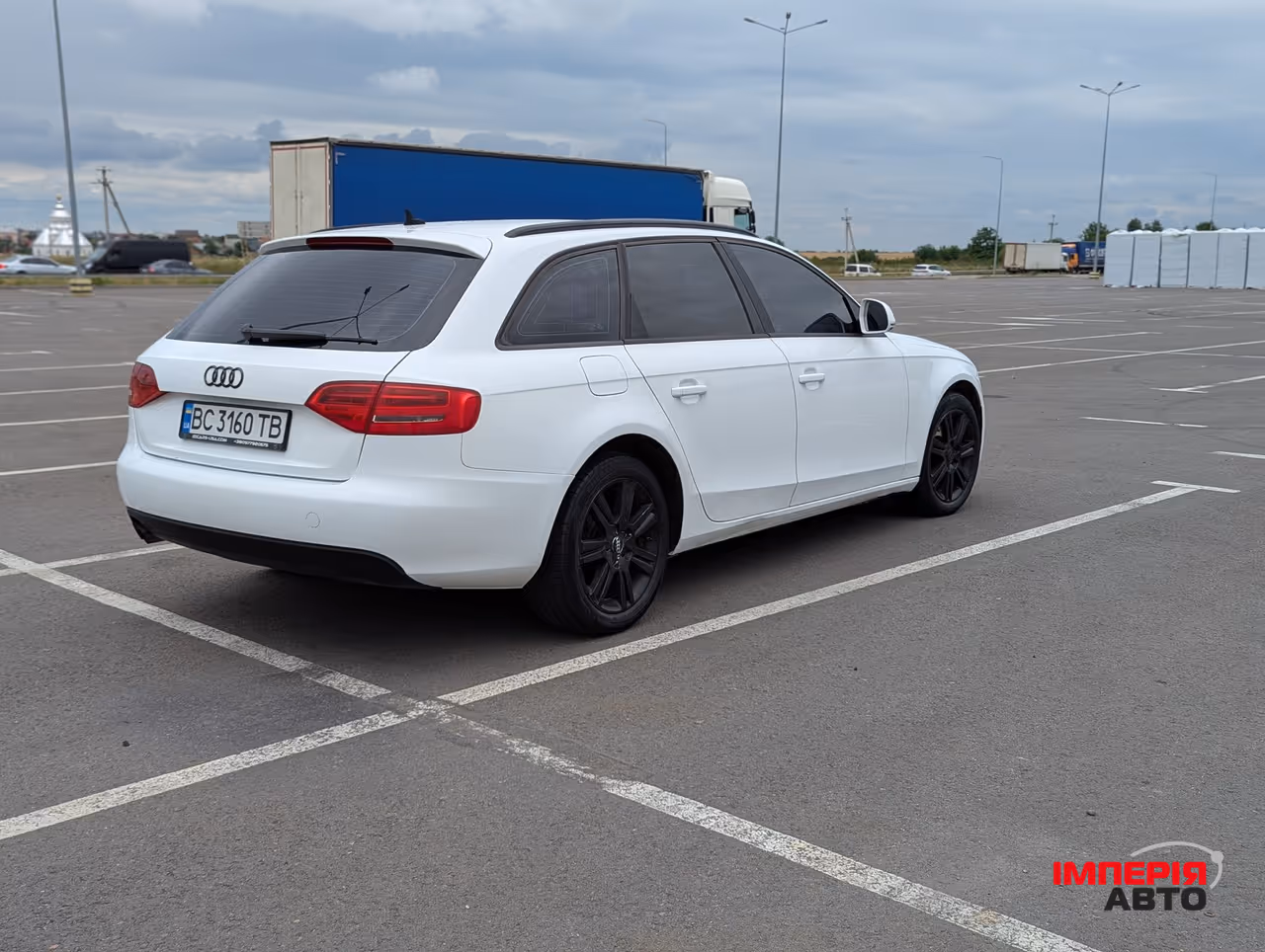 Audi A4 - фото 3