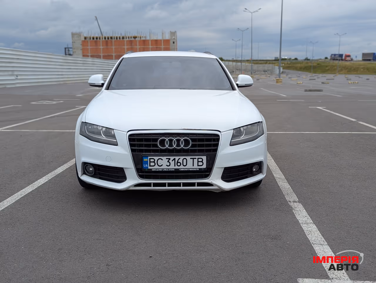 Audi A4 - фото 5