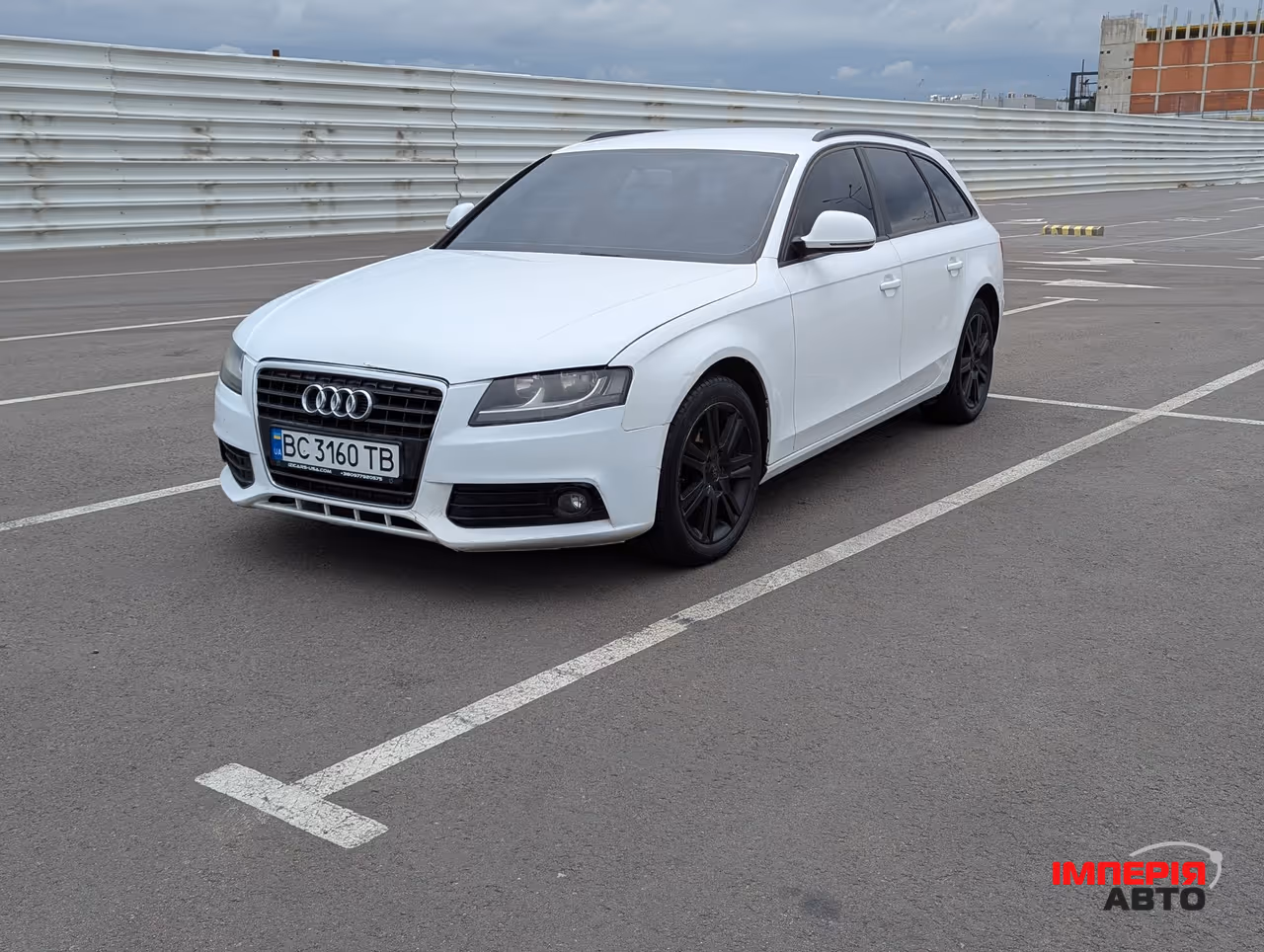 Audi A4 - фото 1