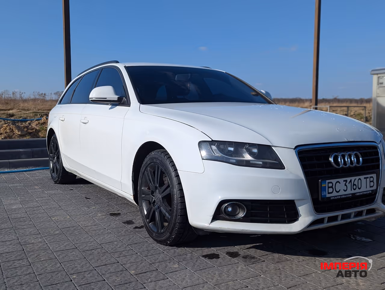 Audi A4 - фото 12