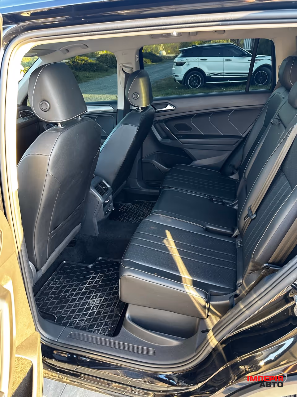 Volkswagen Tiguan R - фото 13